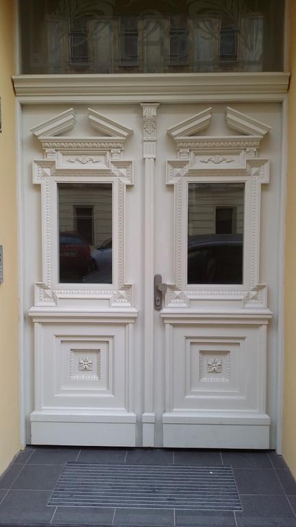 Apartments With The Lions Prague Exterior photo